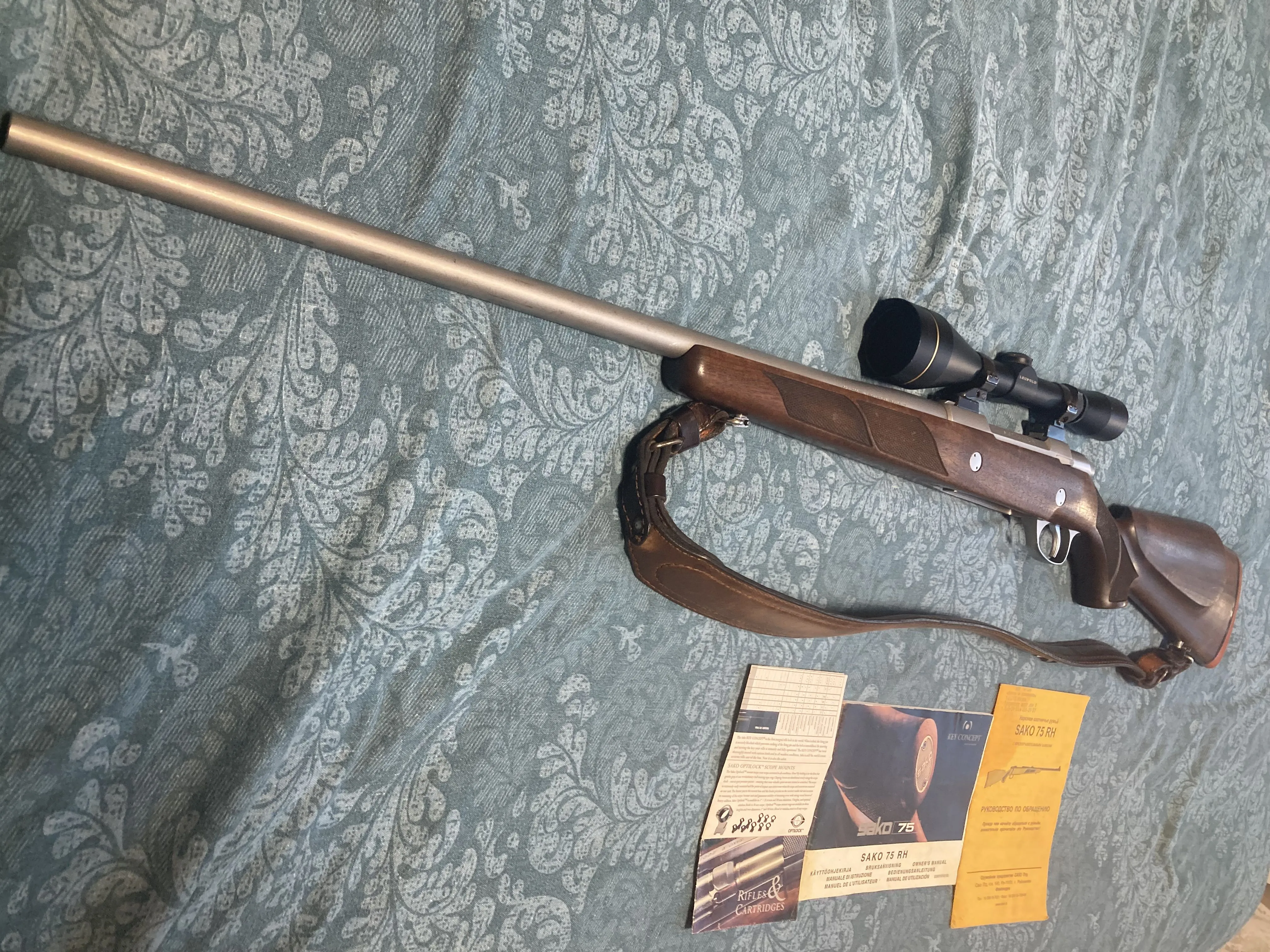 SAKO 75 RH Hunter Stainless 300 Win Mag